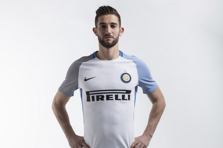 seconda_maglia_Inter_2017-2018 (1)